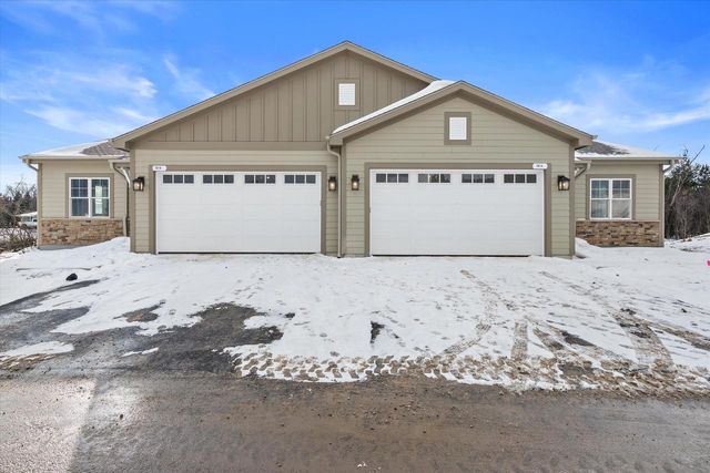 7010 Stonewood LANE, Lannon, WI 53046