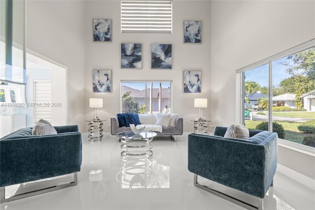 7330 SW 165th St, Palmetto Bay, FL 33157