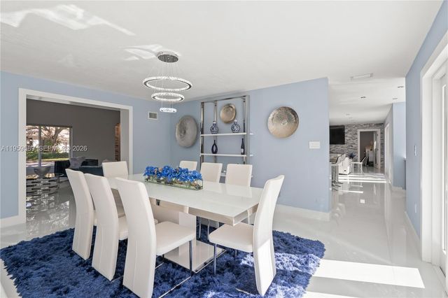 7330 SW 165th St, Palmetto Bay, FL 33157