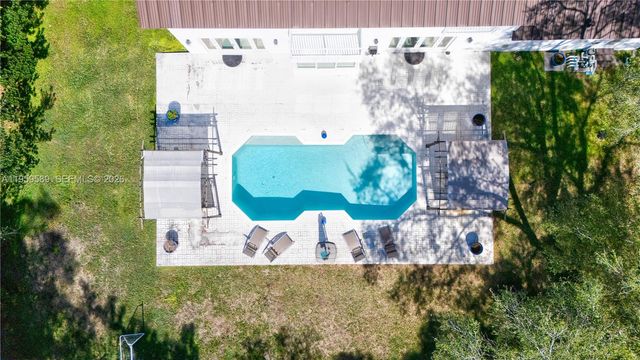 7330 SW 165th St, Palmetto Bay, FL 33157