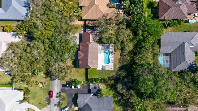 7330 SW 165th St, Palmetto Bay, FL 33157