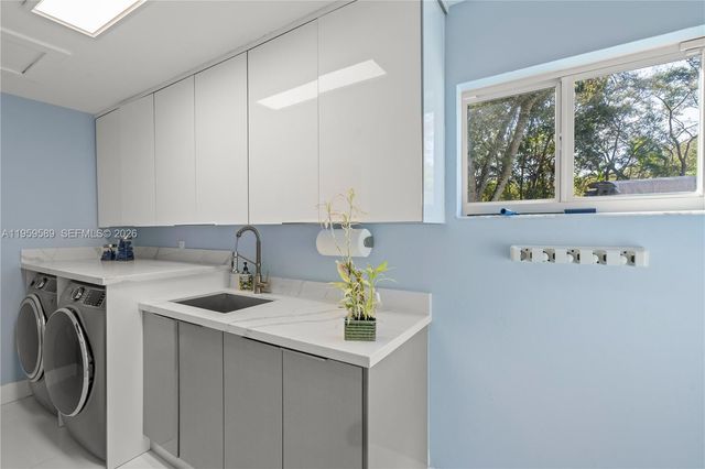 7330 SW 165th St, Palmetto Bay, FL 33157