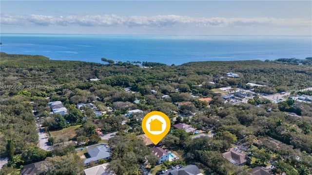 7330 SW 165th St, Palmetto Bay, FL 33157