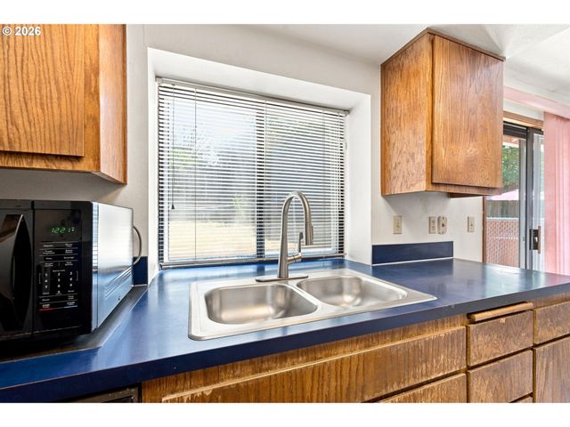 2898 Se 90TH Pl, Portland, OR 97266