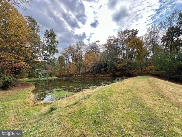17821 POND RD, Ashton, MD 20861
