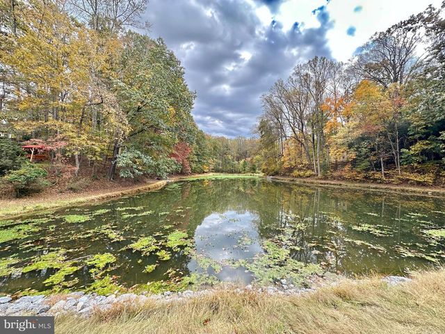 17821 POND RD, Ashton, MD 20861