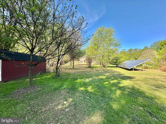 17821 POND RD, Ashton, MD 20861