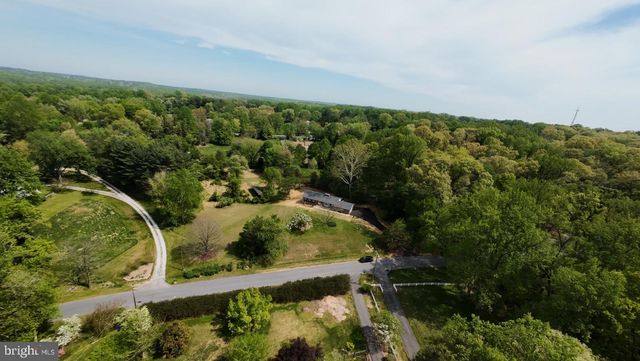 17821 POND RD, Ashton, MD 20861