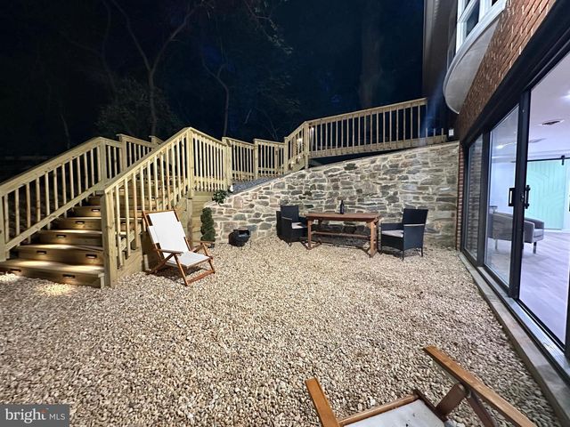 17821 POND RD, Ashton, MD 20861