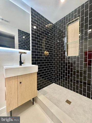 17821 POND RD, Ashton, MD 20861