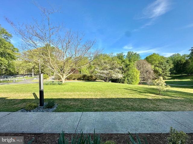 17821 POND RD, Ashton, MD 20861