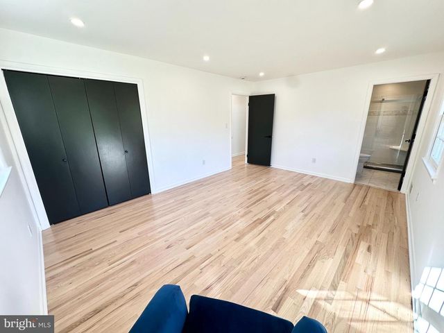 17821 POND RD, Ashton, MD 20861