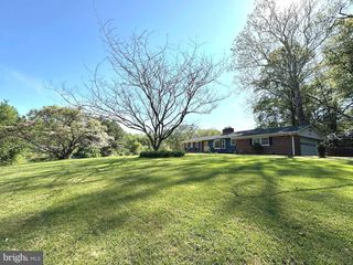 17821 POND RD, Ashton, MD 20861