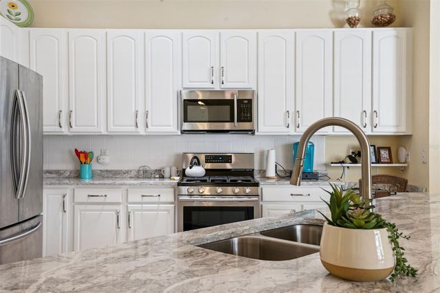 331 NORTH HAMPTON DR, Davenport, FL 33897