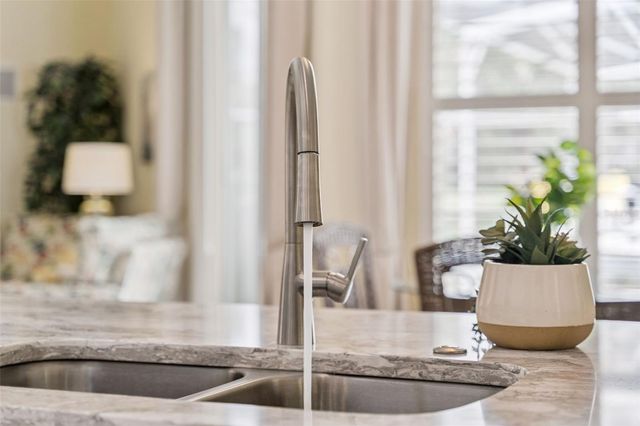 331 NORTH HAMPTON DR, Davenport, FL 33897