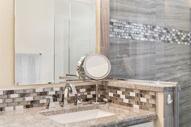 331 NORTH HAMPTON DR, Davenport, FL 33897