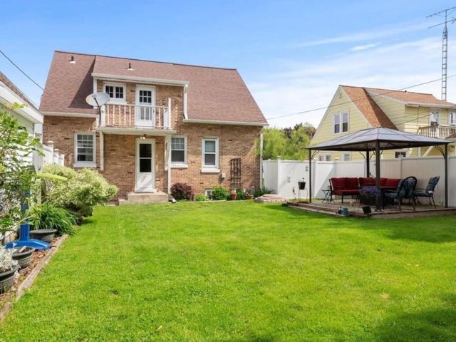 1709 Waldo BOULEVARD, Manitowoc, WI 54220