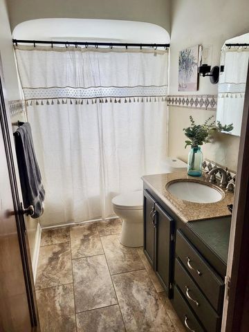 1709 Waldo BOULEVARD, Manitowoc, WI 54220