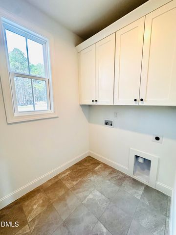 213 W Maple Avenue, Holly Springs, NC 27540