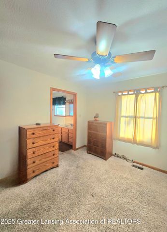 1423 W Hyde Road, St. Johns, MI 48879