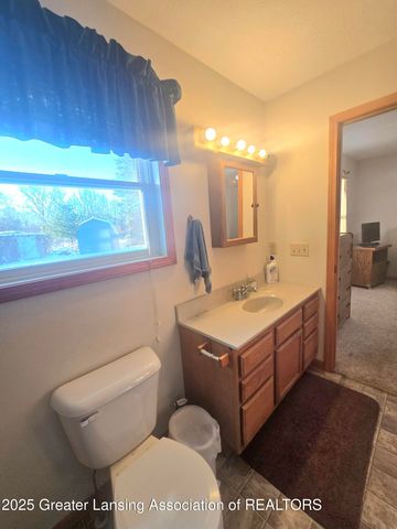 1423 W Hyde Road, St. Johns, MI 48879