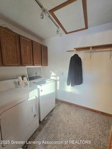 1423 W Hyde Road, St. Johns, MI 48879