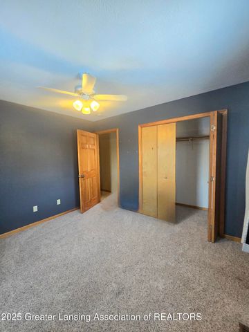 1423 W Hyde Road, St. Johns, MI 48879