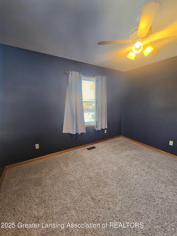 1423 W Hyde Road, St. Johns, MI 48879