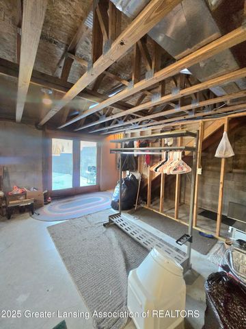 1423 W Hyde Road, St. Johns, MI 48879