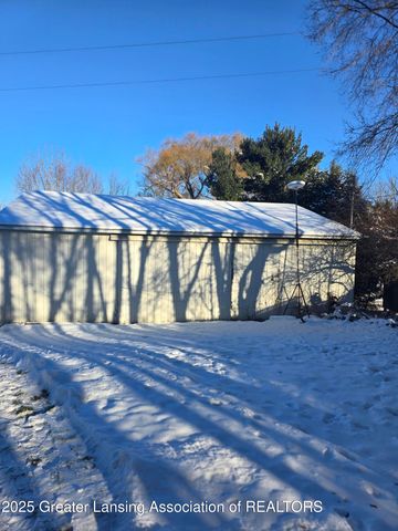 1423 W Hyde Road, St. Johns, MI 48879