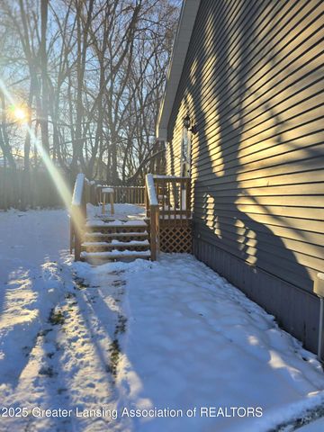 1423 W Hyde Road, St. Johns, MI 48879