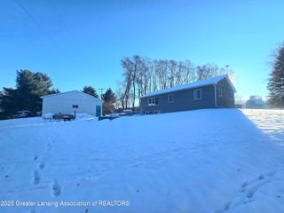 1423 W Hyde Road, St. Johns, MI 48879