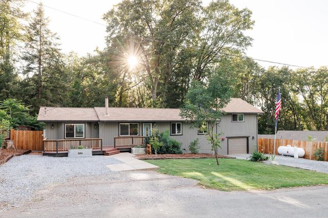 5870 Madrone Dr, Foresthill, CA 95631