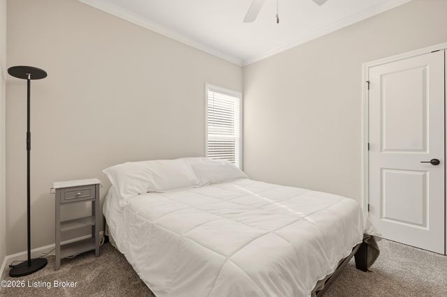 1302 Conservatory Ln, Louisville, KY 40223