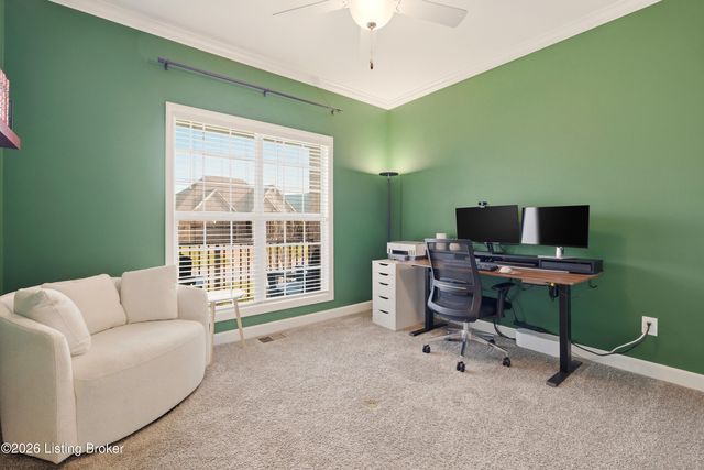 1302 Conservatory Ln, Louisville, KY 40223