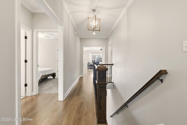 1302 Conservatory Ln, Louisville, KY 40223