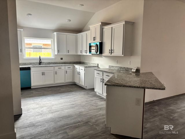 627 Mayflower Drive, Foley, AL 36535