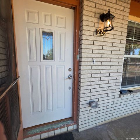 226 Antrim, San Antonio, TX 78218