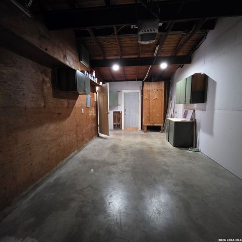 226 Antrim, San Antonio, TX 78218