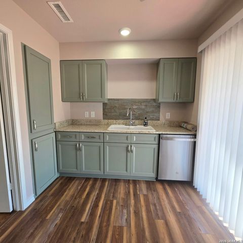 226 Antrim, San Antonio, TX 78218