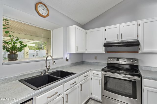 9033 W HATCHER Road, Peoria, AZ 85345