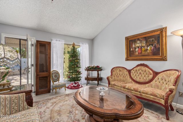 9033 W HATCHER Road, Peoria, AZ 85345