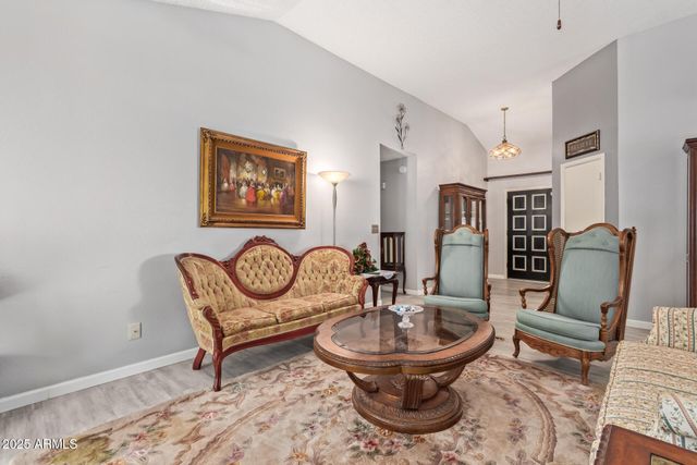 9033 W HATCHER Road, Peoria, AZ 85345