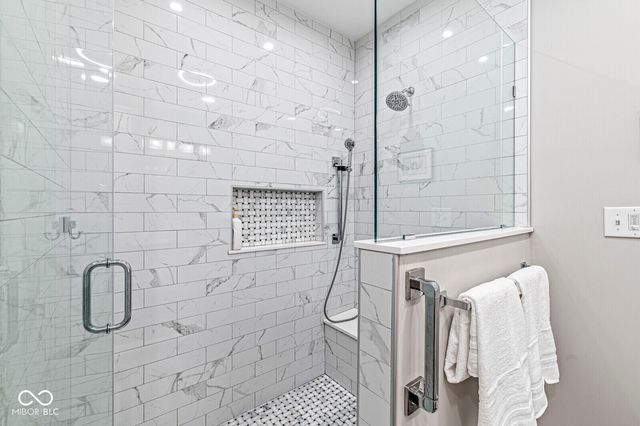 8730 Vintner Way, Indianapolis, IN 46256