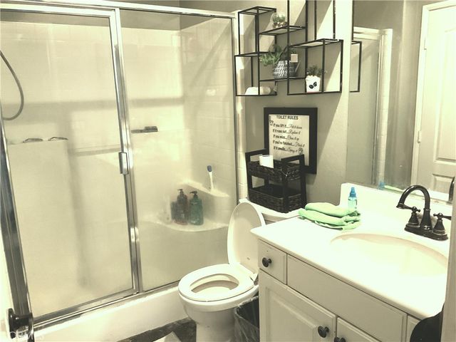 15717 Alia Court, Canyon Country, CA 91387