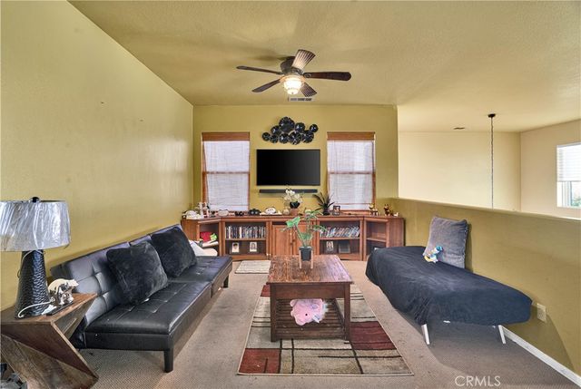 15717 Alia Court, Canyon Country, CA 91387