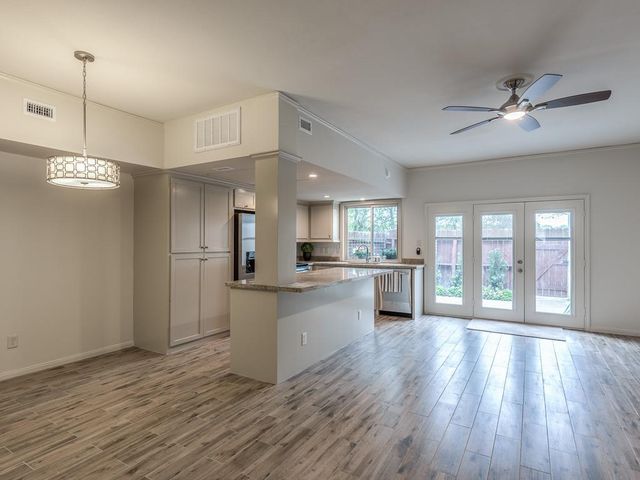 14703 Barryknoll Lane 2, Houston, TX 77079