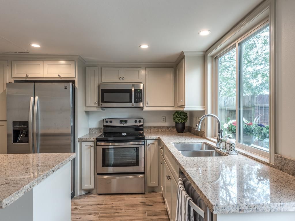 14703 Barryknoll Lane 2, Houston, TX 77079