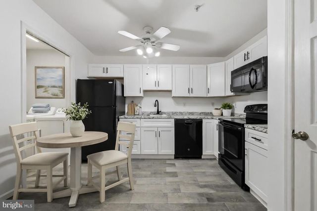 2627 COMPASS DR, Annapolis, MD 21401