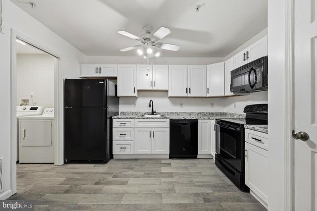 2627 COMPASS DR, Annapolis, MD 21401